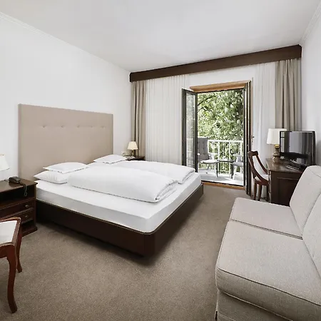 Isabella Hotel